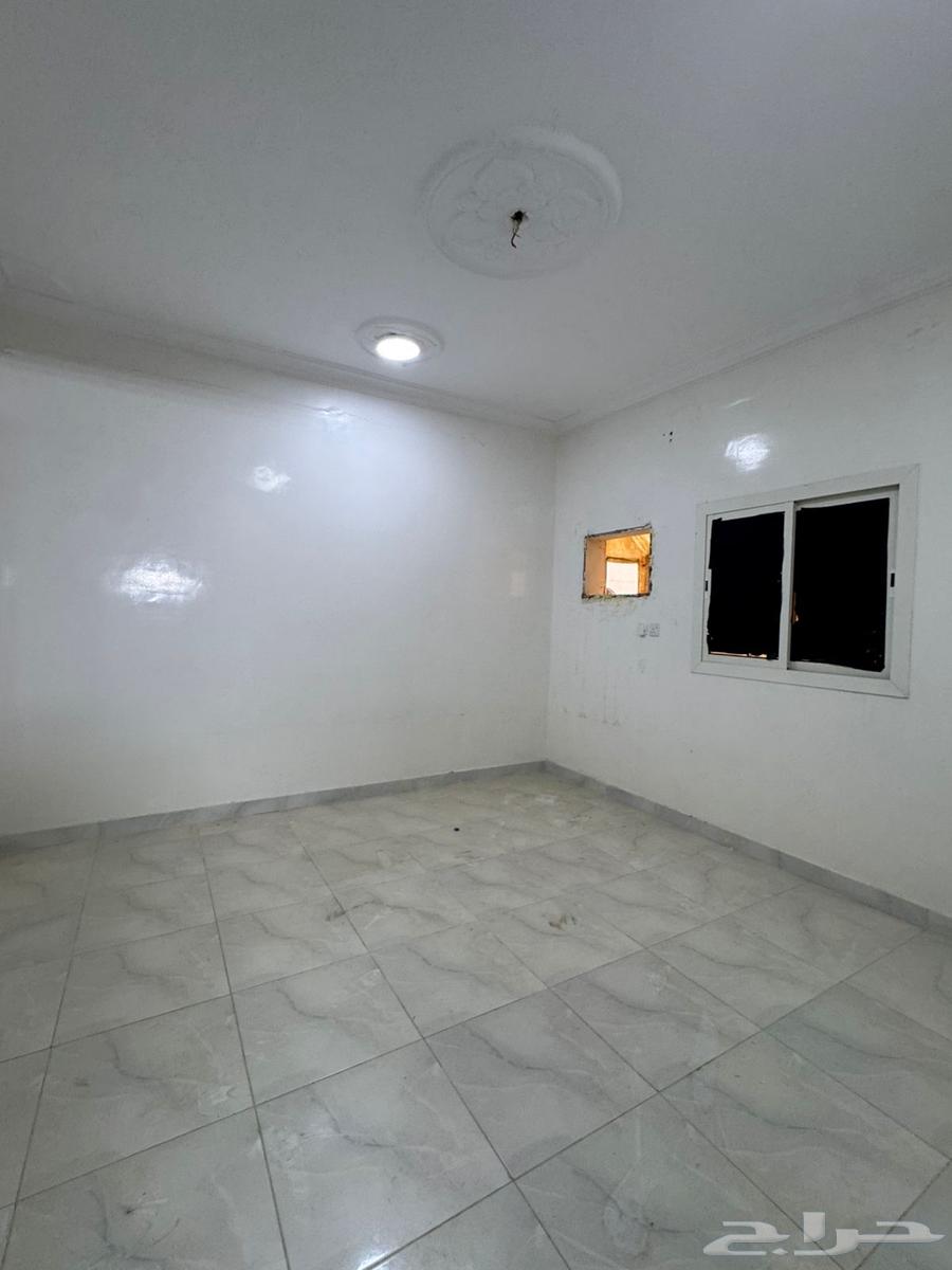 شقة  في الرانوناء 4