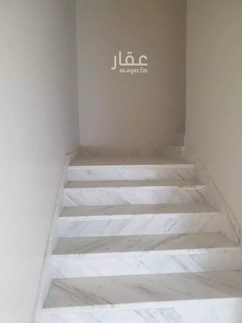 عمارة 875 م² في الخليج 29