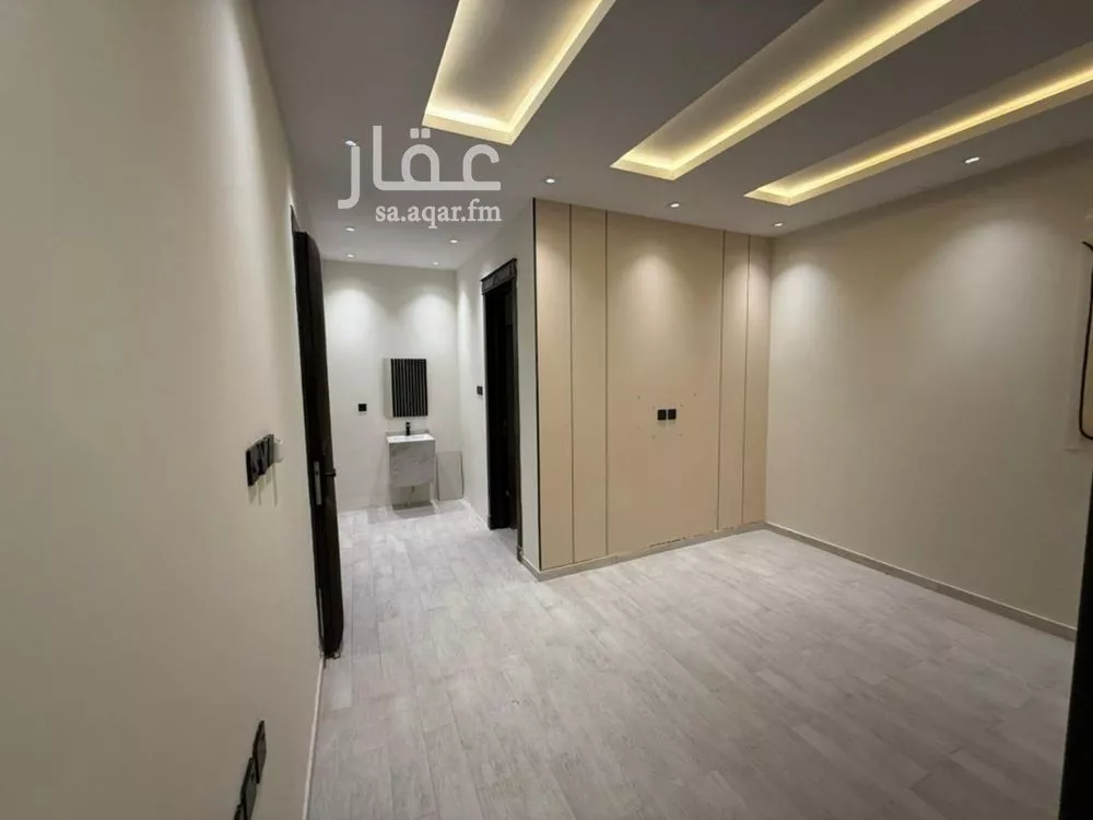 3 bedroom floor in Al Aridh 8