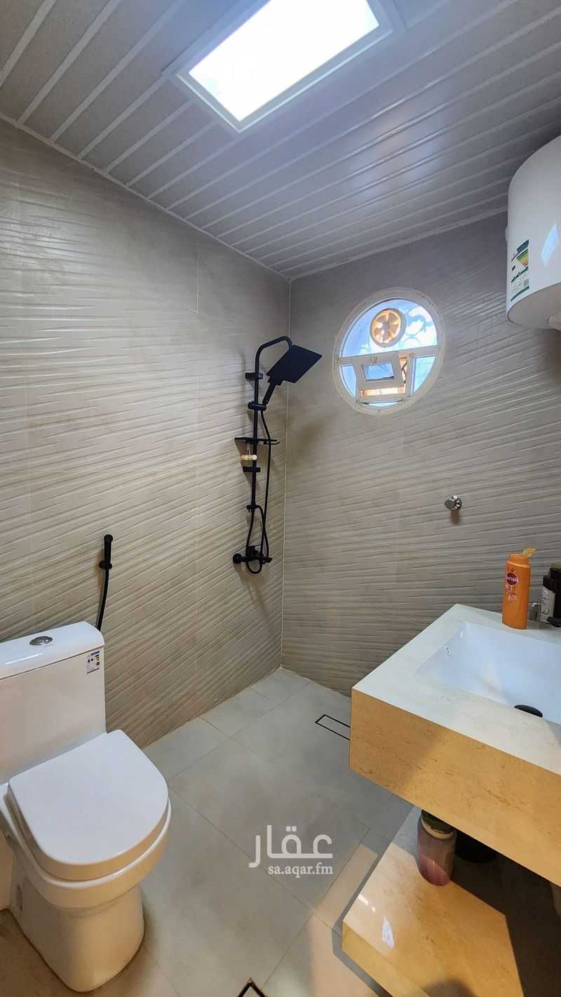 3 bedroom villa in Shubra, Riyadh 16