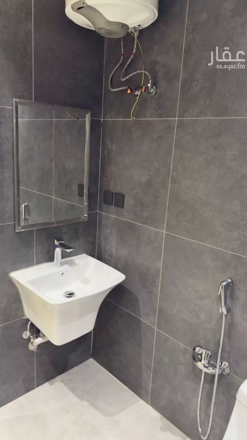 شقة 3 غرف في الروابي 12