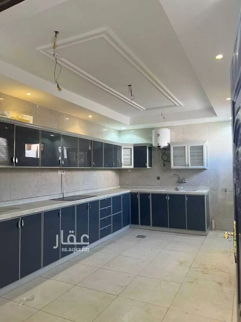 دور 4 غرف في عرقة 7