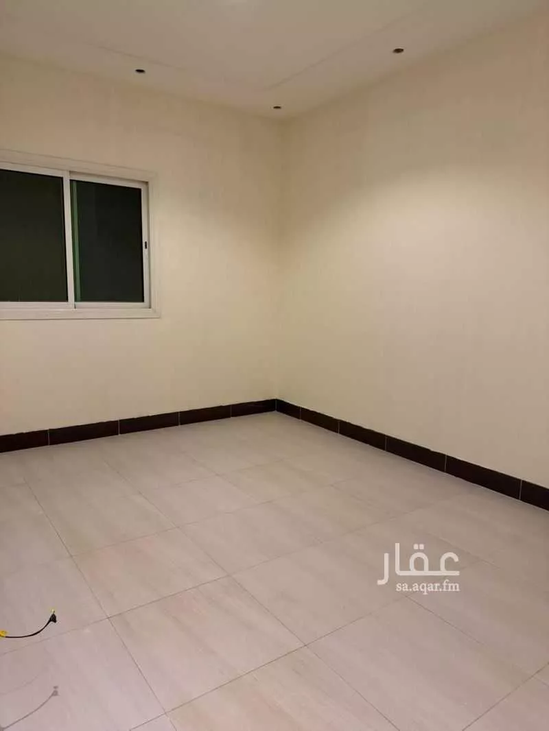 شقة 4 غرف في النزهة 8