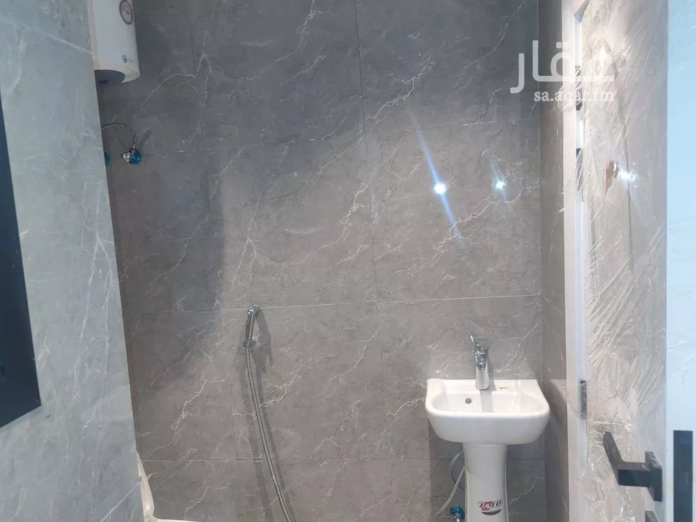 1 bedroom apartment in King Fahd 4