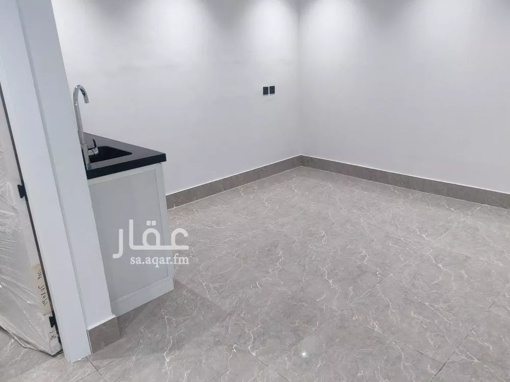 شقة 1 غرف في الملك فهد 5