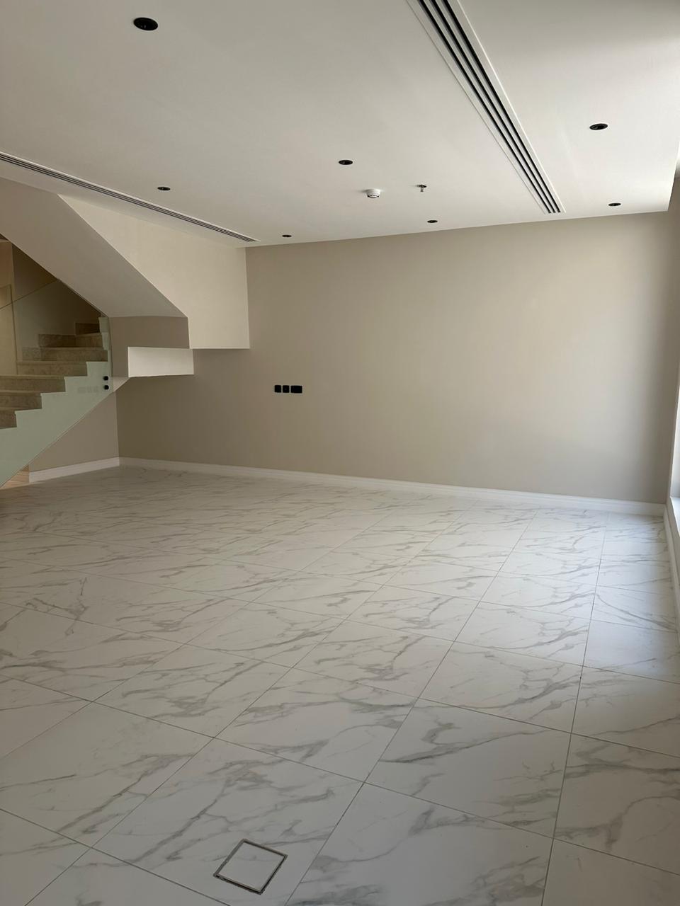 2 bedroom apartment in Al Malqa 8