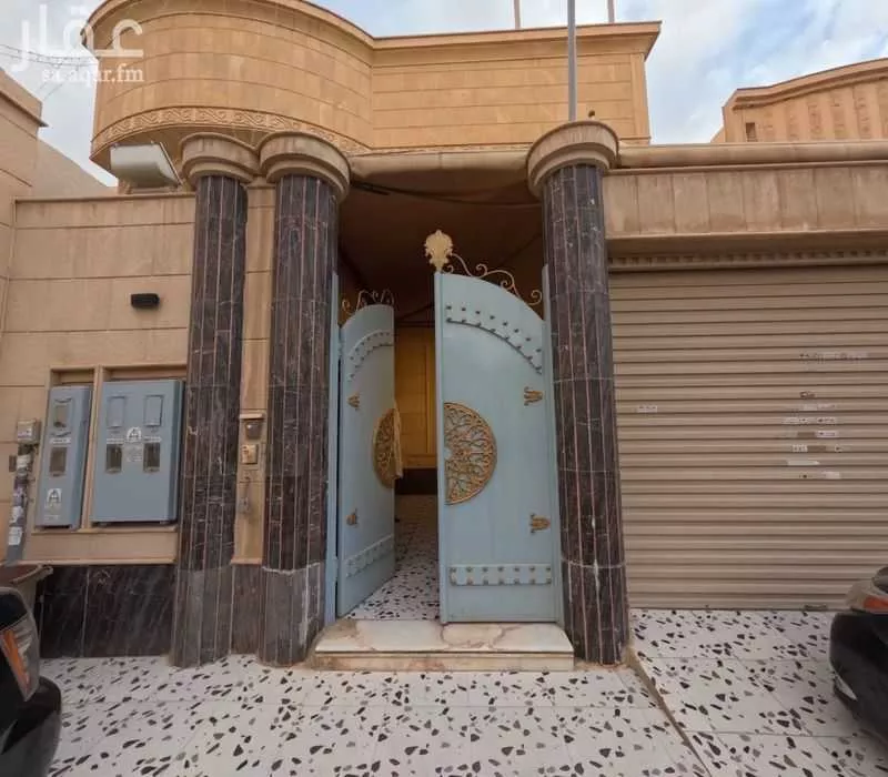 فيلا 18 غرف في عكاظ 13