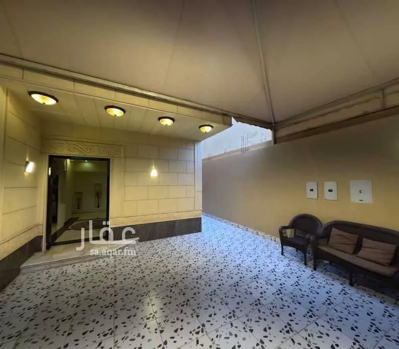 فيلا 18 غرف في عكاظ 14