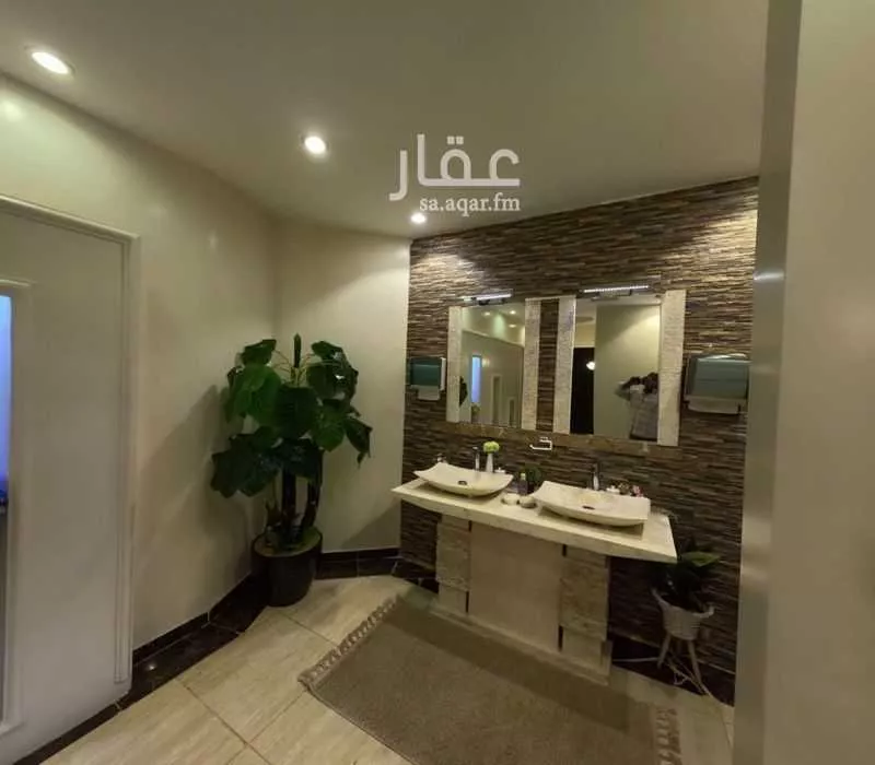 فيلا 18 غرف في عكاظ 6