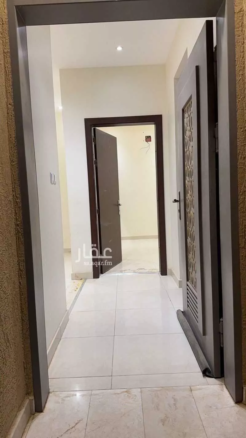 فيلا 4 غرف في الجنادرية 3