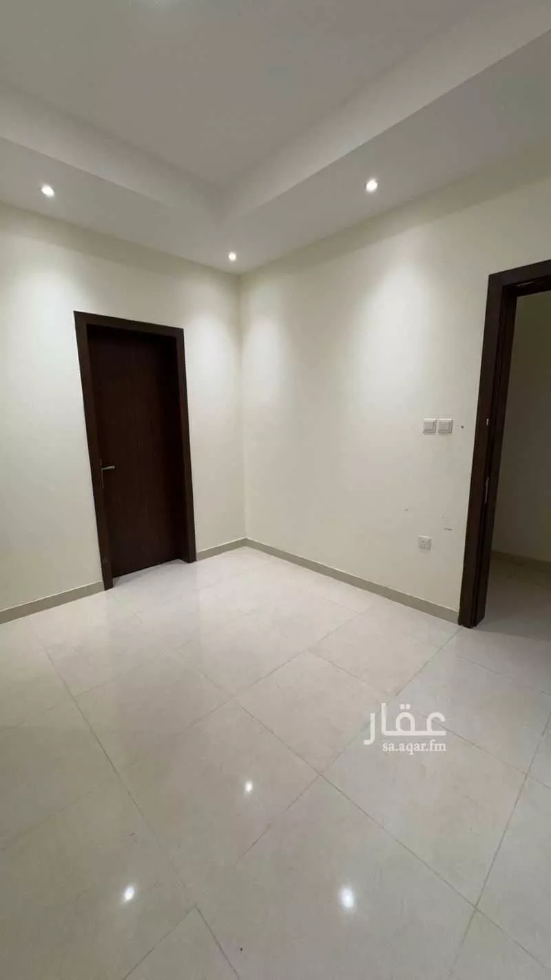 فيلا 4 غرف في الجنادرية 5