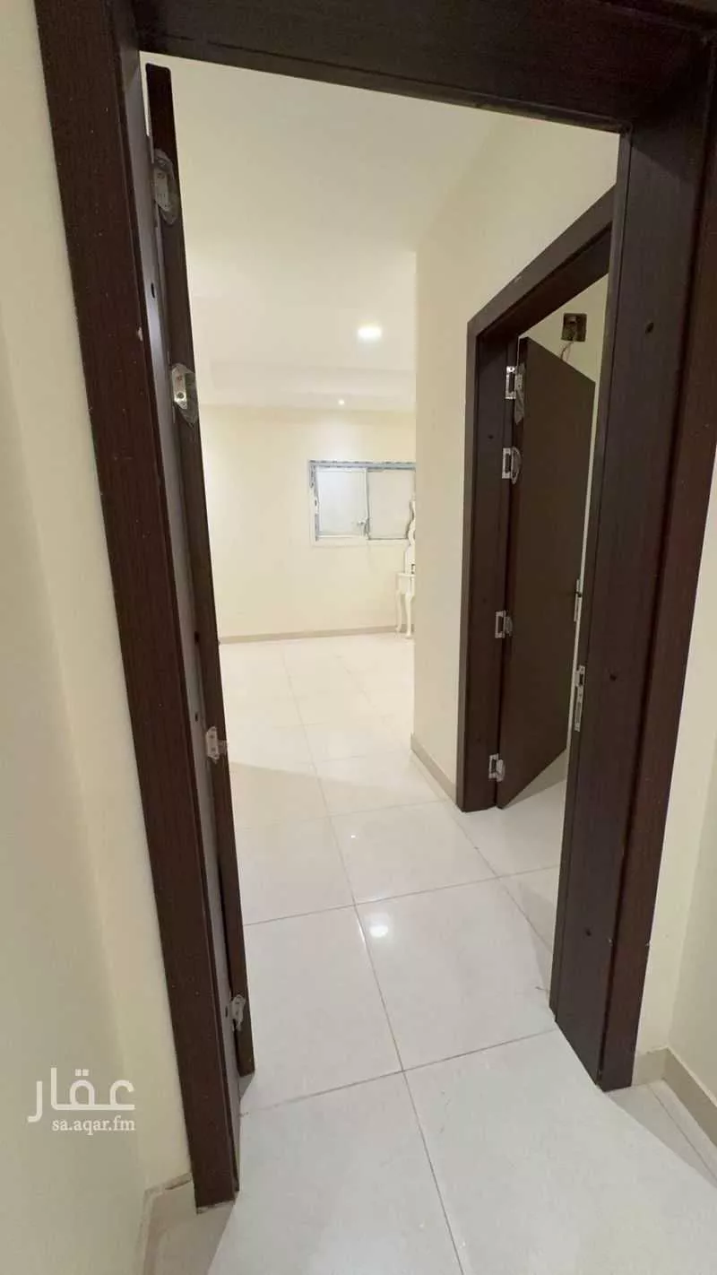 فيلا 4 غرف في الجنادرية 8