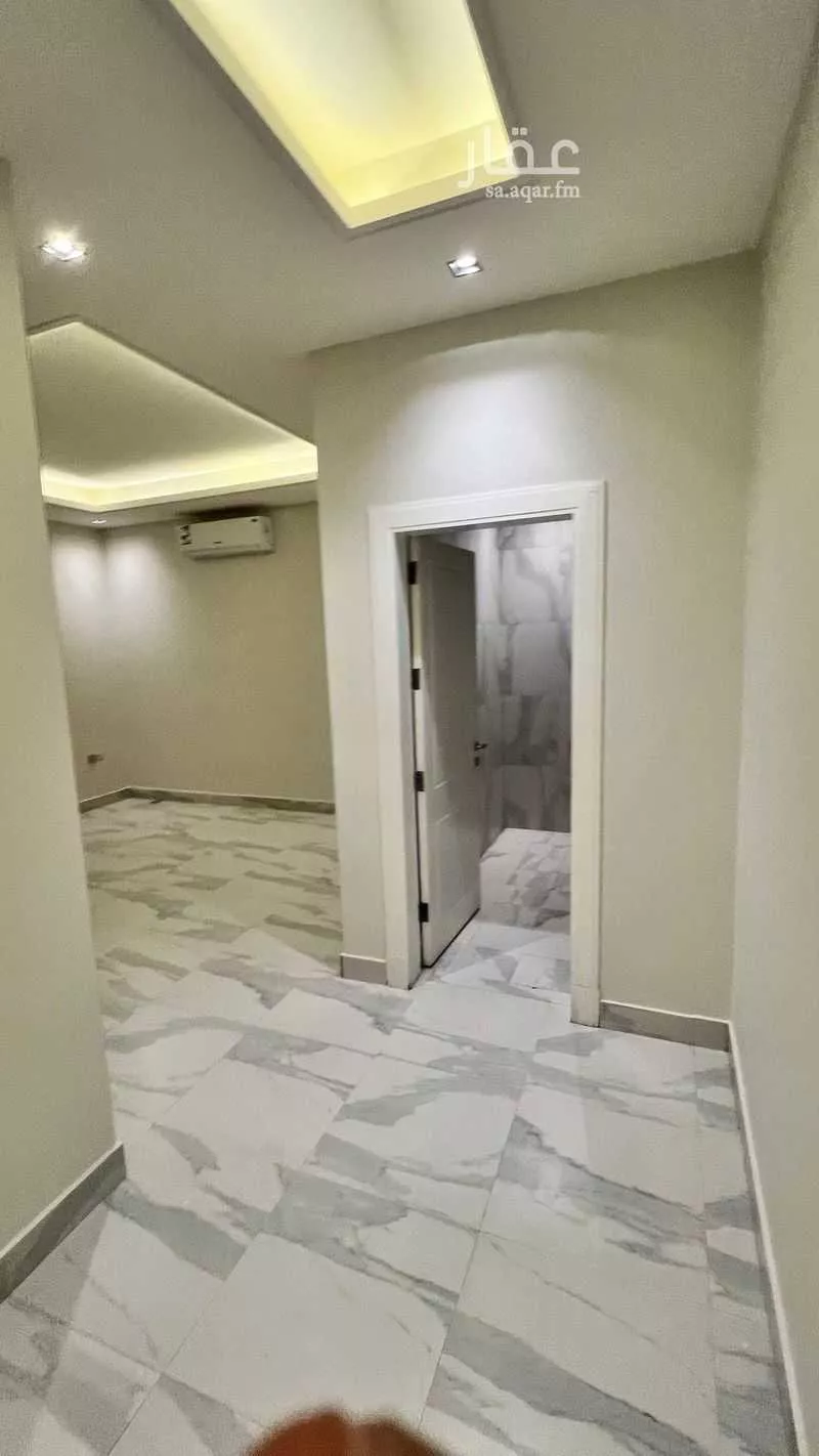 شقة 4 غرف في الملقا 4