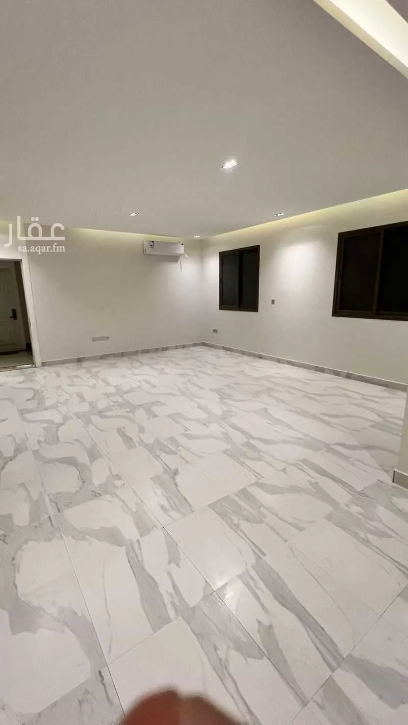 شقة 4 غرف في الملقا 7