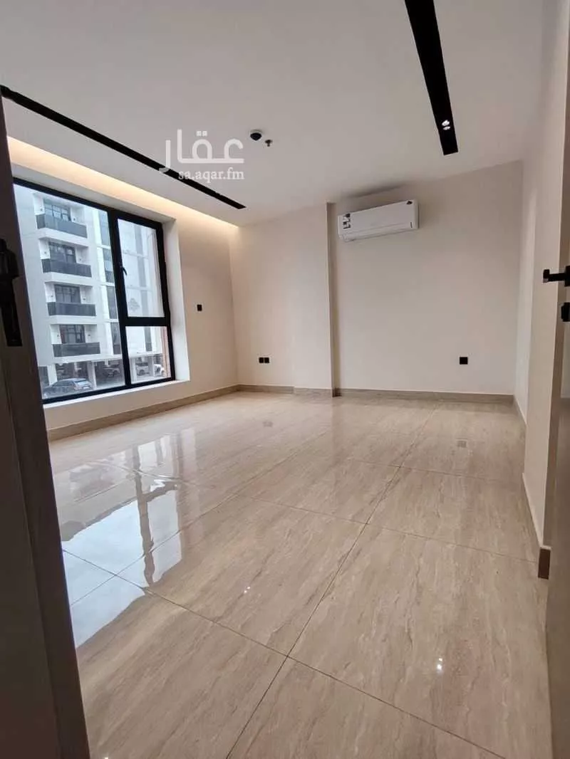 شقة 3 غرف في الحمرا 8