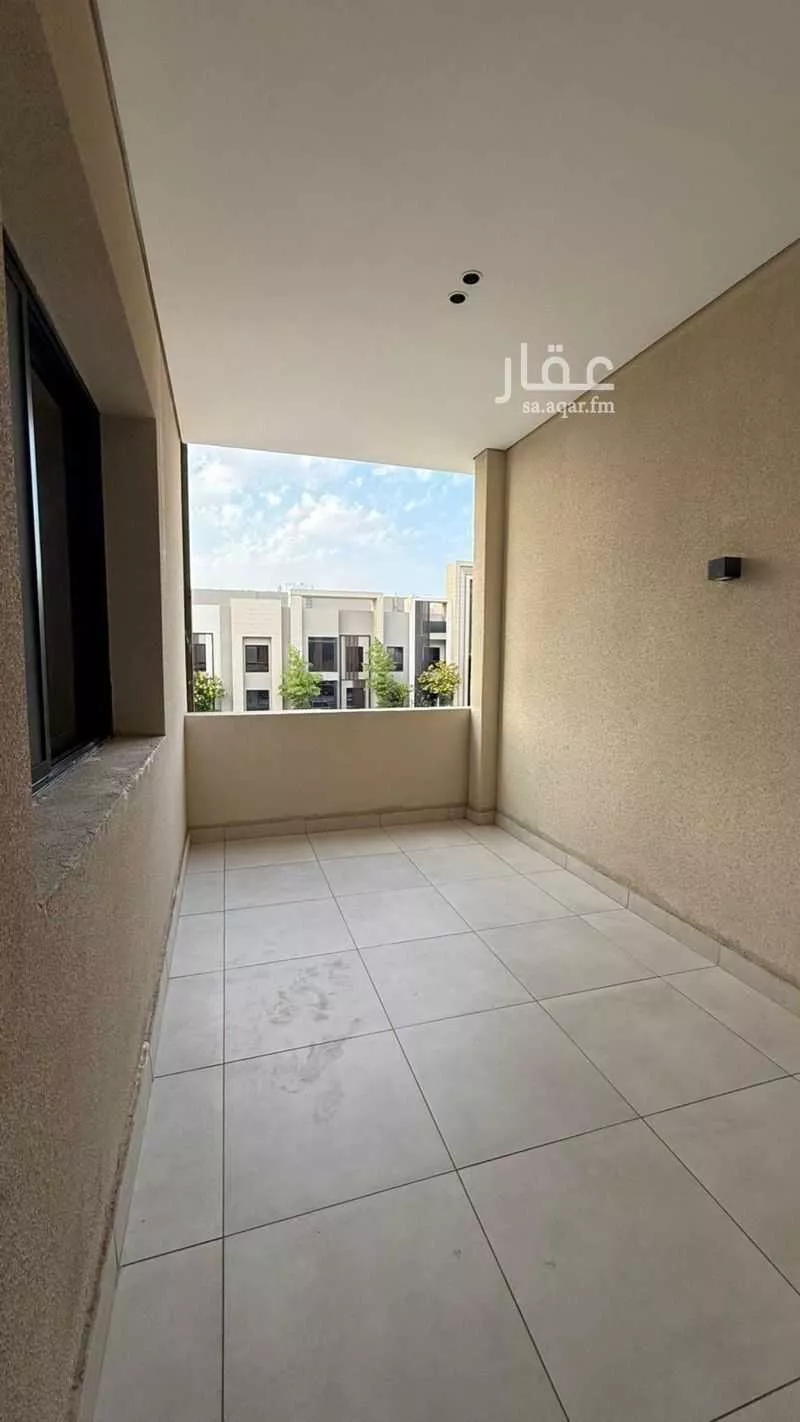 شقة 4 غرف في العارض 5