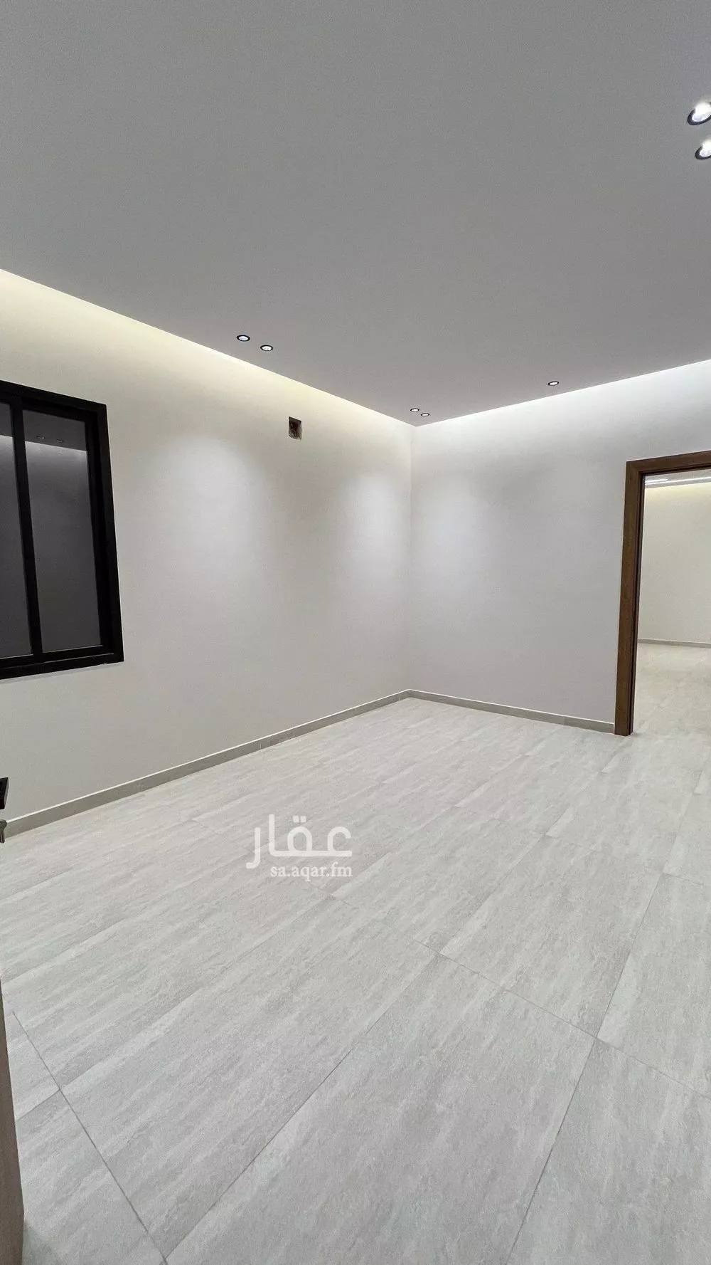 3 bedroom floor in Dhahrat Namar 4