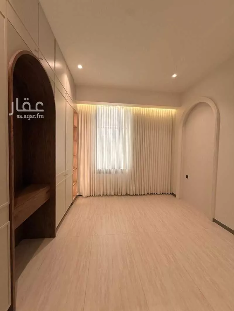 عمارة 2144 م² في الروضة 5