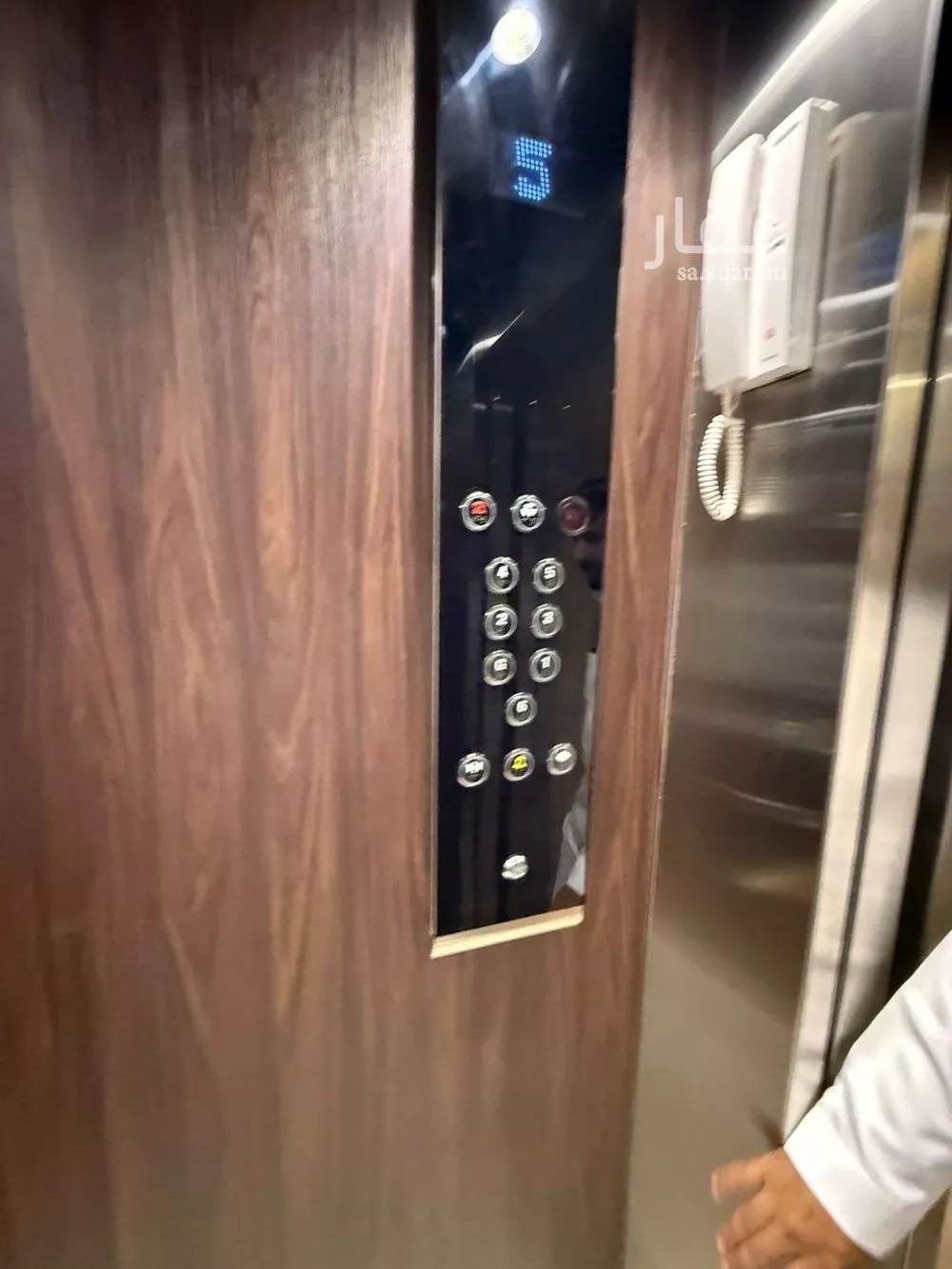 عمارة 524 م² في الروضة 4