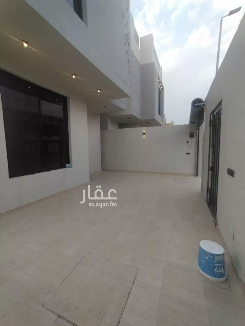 فيلا 7 غرف في ضاحية الملك فهد 4