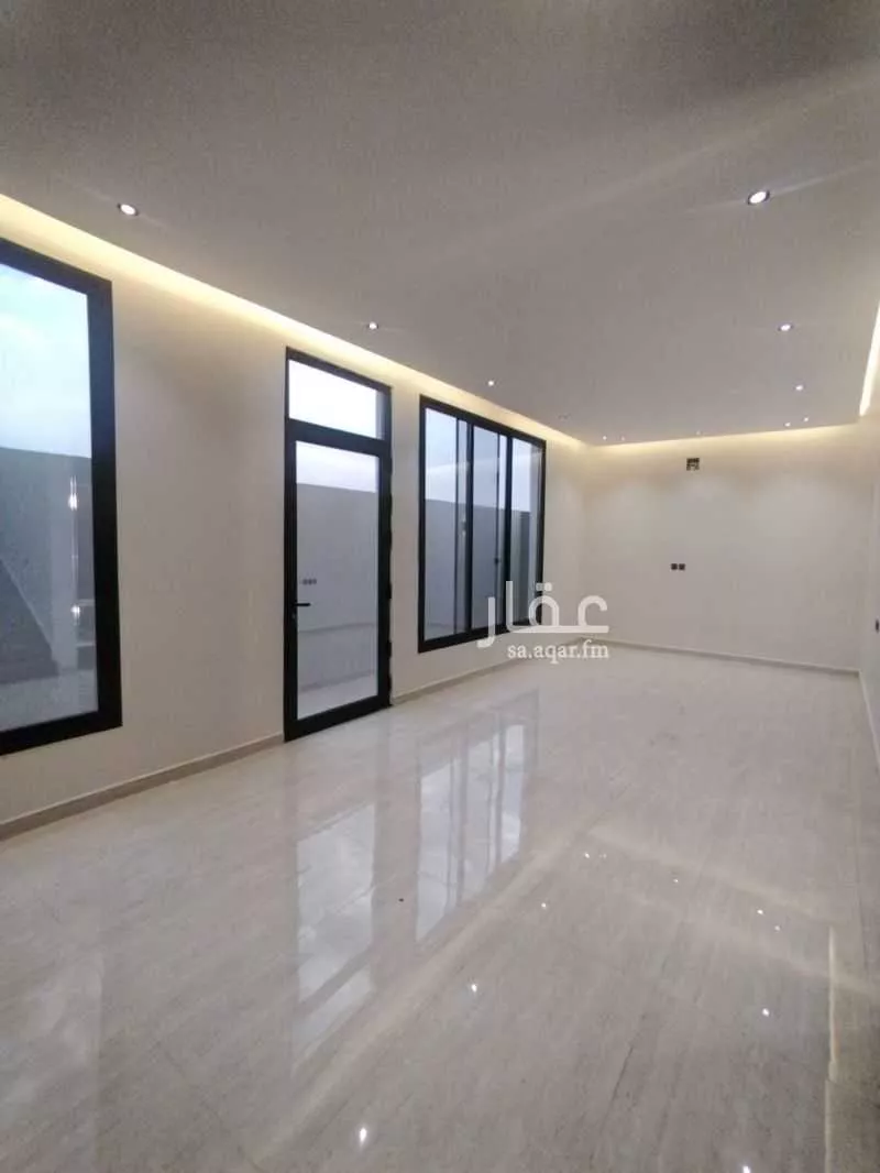 فيلا 7 غرف في ضاحية الملك فهد 9