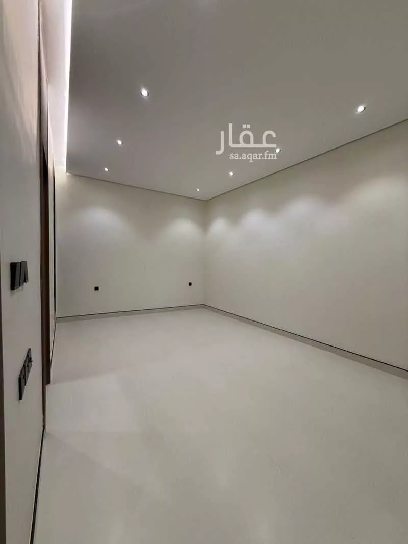 5 bedroom floor in Al Janadriyah 6