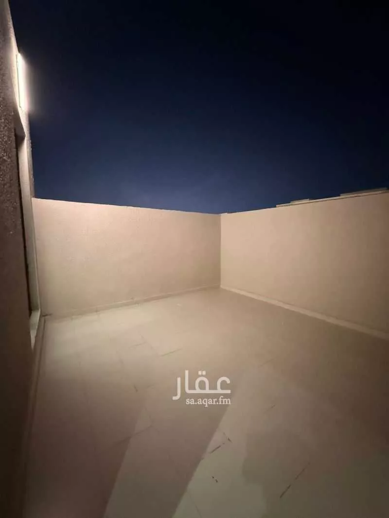 5 bedroom floor in Al Janadriyah 7