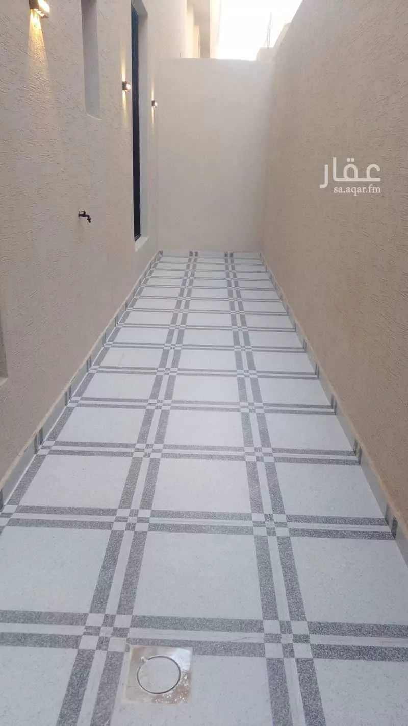 4 bedroom floor in As Saadah 15