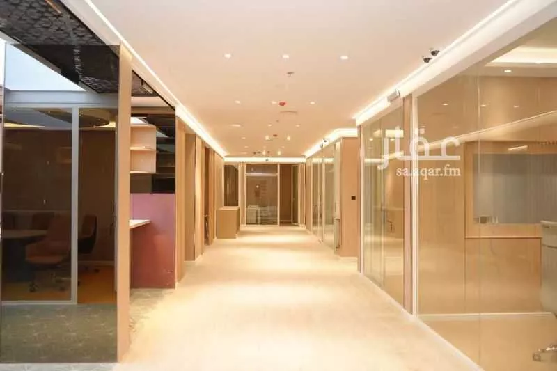 مكتب 943 م² في الصحافة 4