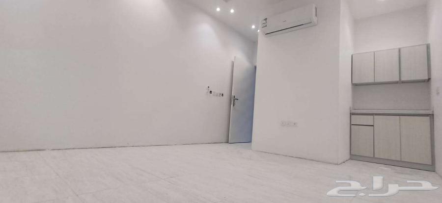 شقة 1 غرف في العارض 4