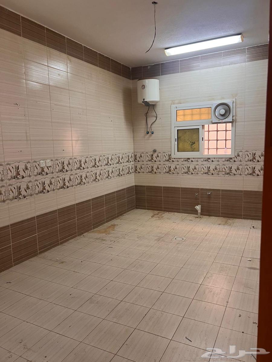 شقة 3 غرف في الرمال 8