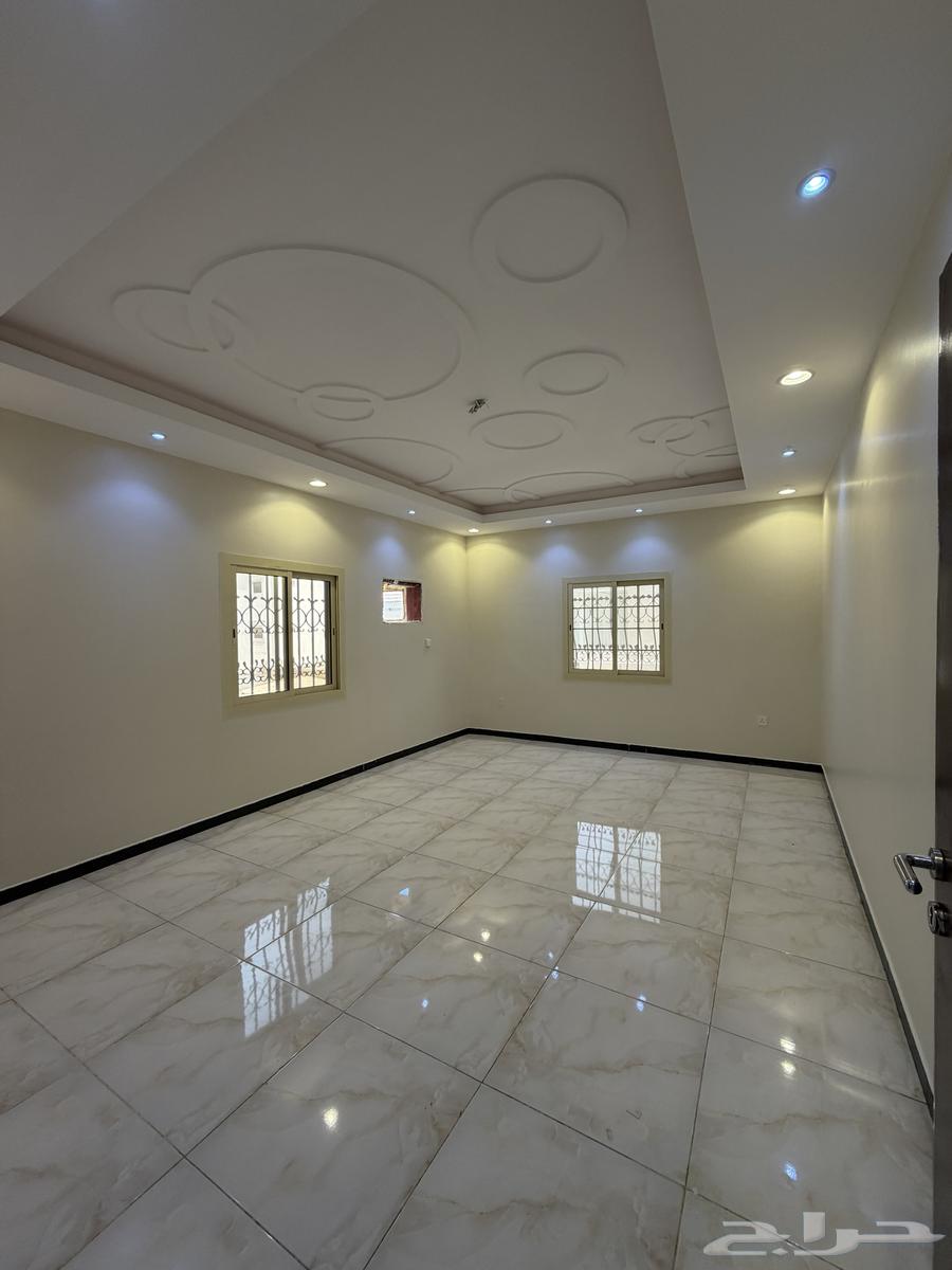 شقة 4 غرف في الكوثر 3