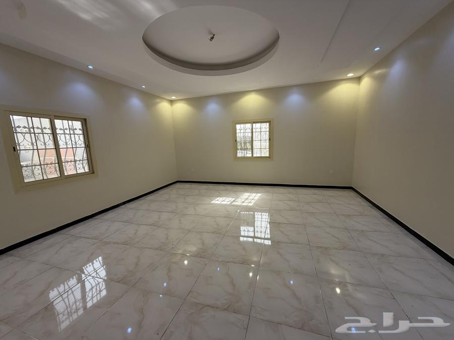 شقة 4 غرف في الكوثر 9