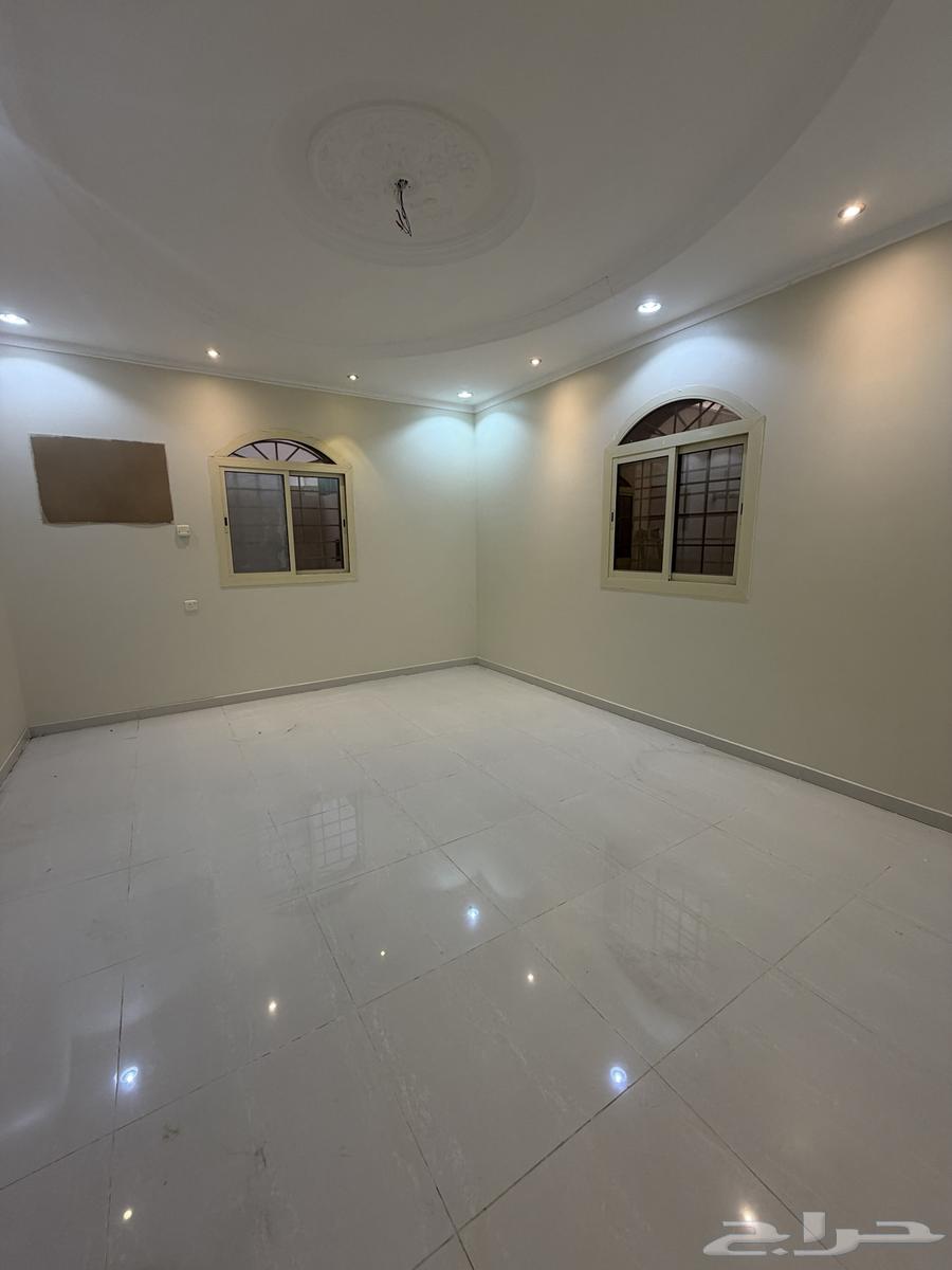 شقة 4 غرف في الكوثر 2