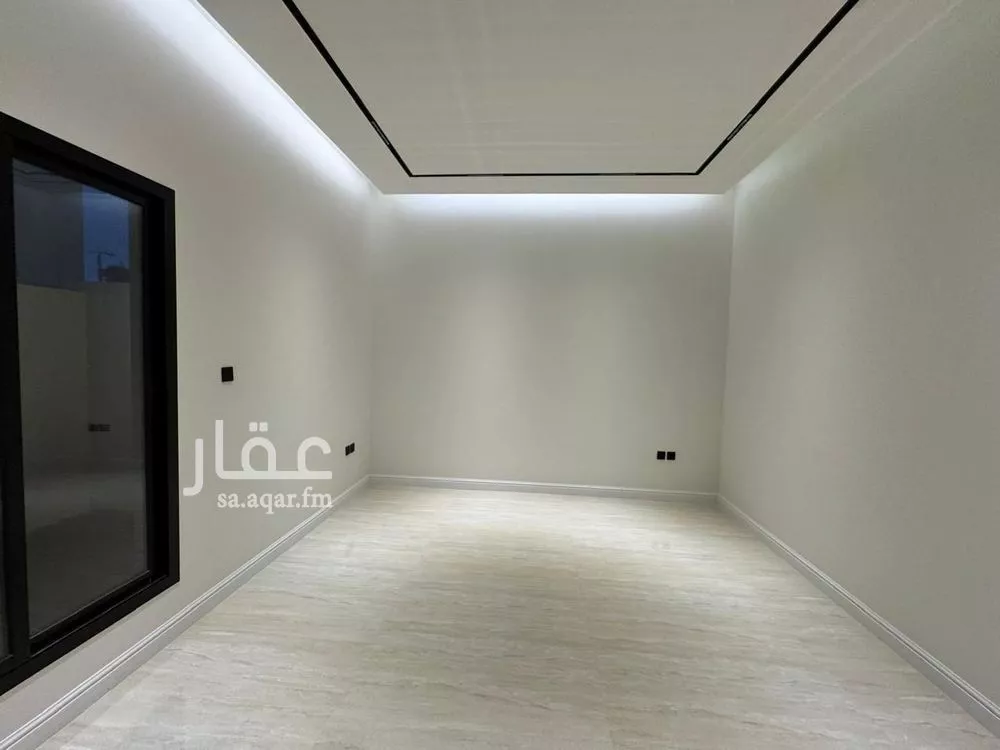 فيلا 5 غرف في الملقا 14