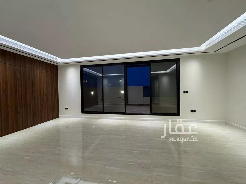 فيلا 5 غرف في الملقا 21