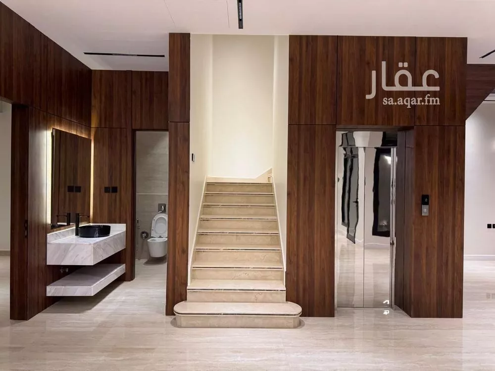 فيلا 5 غرف في الملقا 23