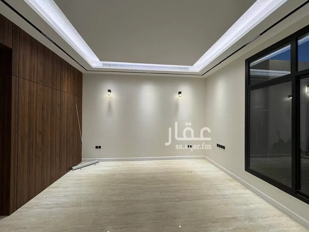 فيلا 5 غرف في الملقا 4