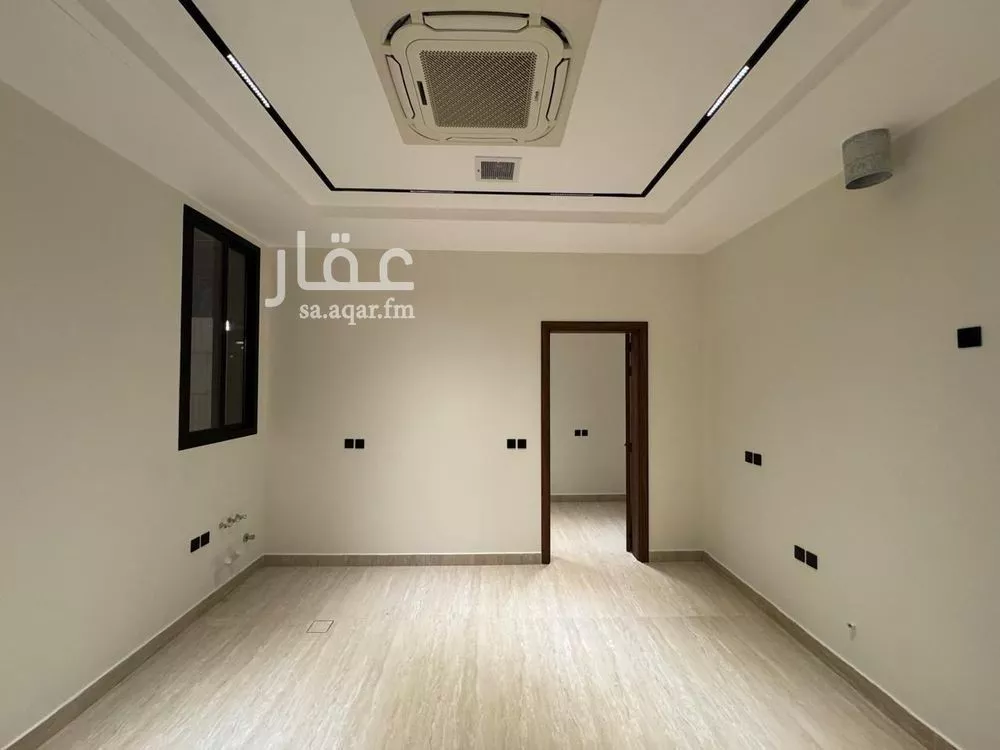 فيلا 5 غرف في الملقا 10