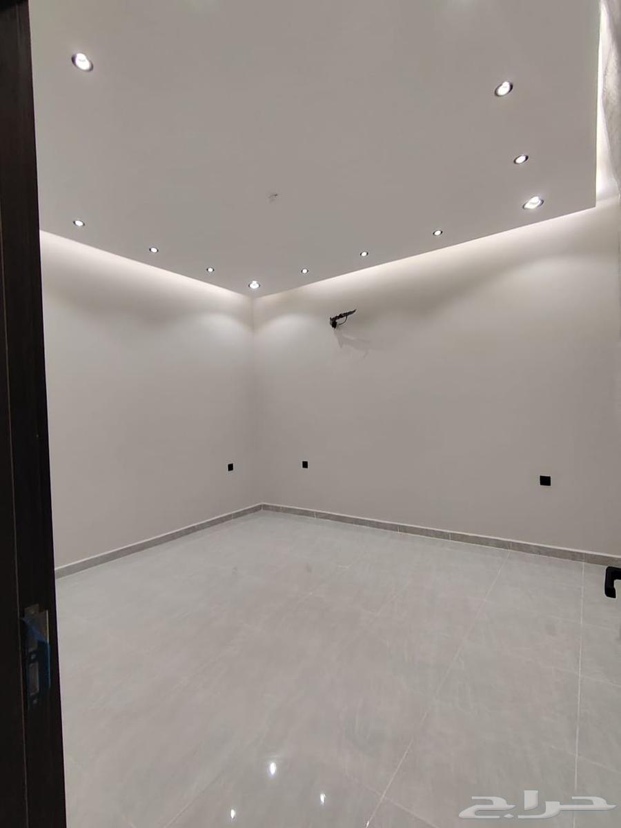 فيلا 7 غرف في الصفوة 16