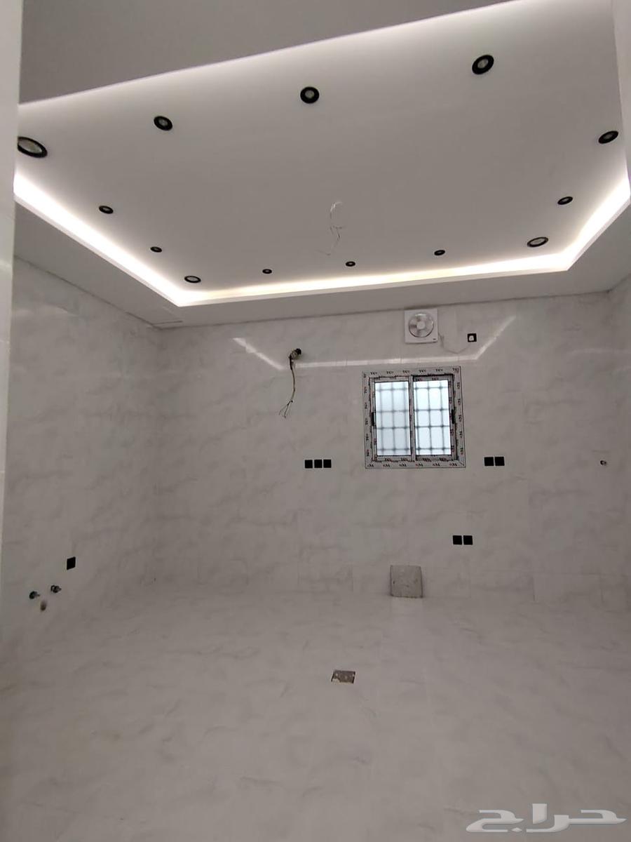 فيلا 7 غرف في الصفوة 20