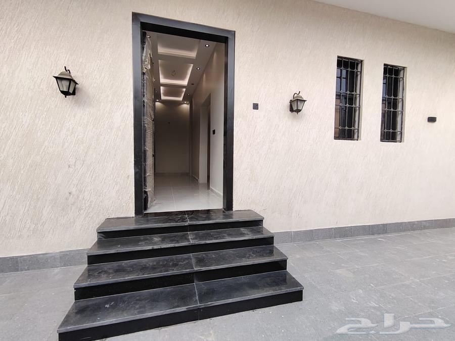 فيلا 7 غرف في الصفوة 9