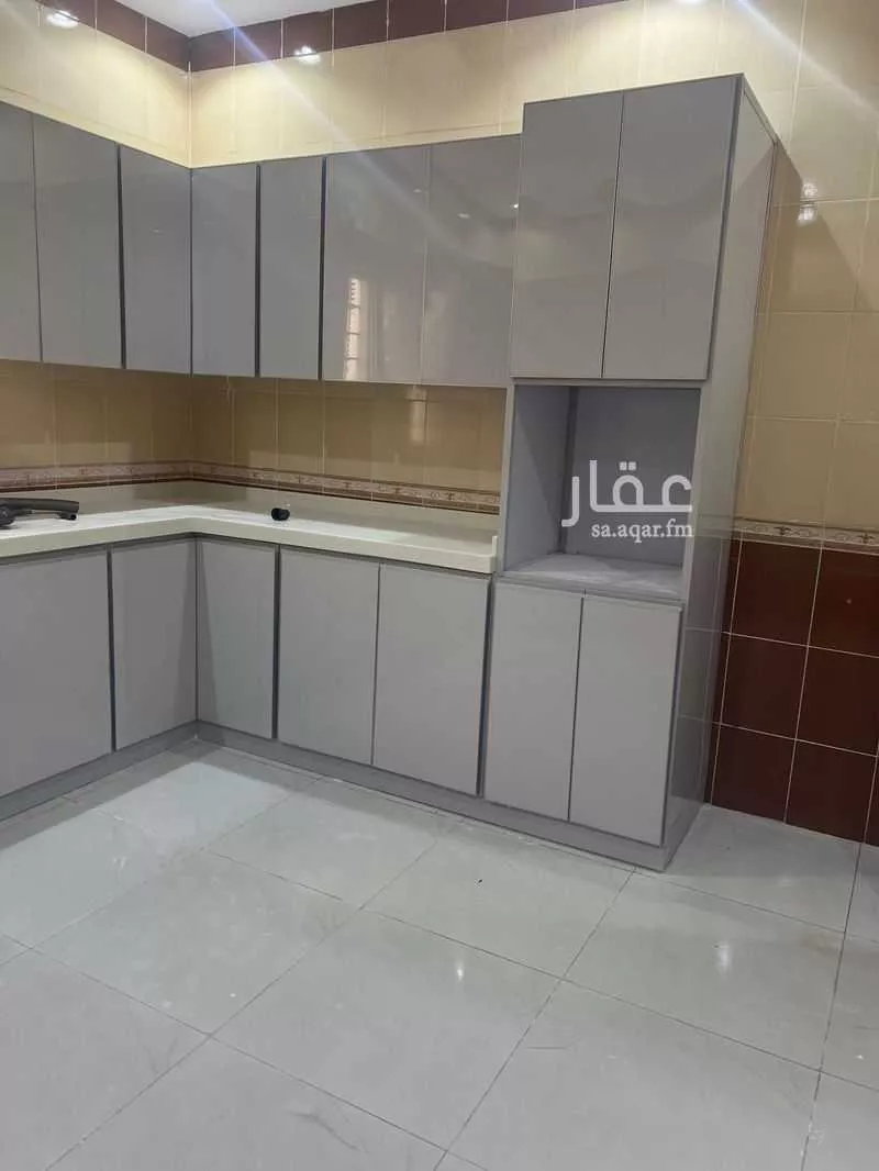 شقة 5 غرف في السنابل 2