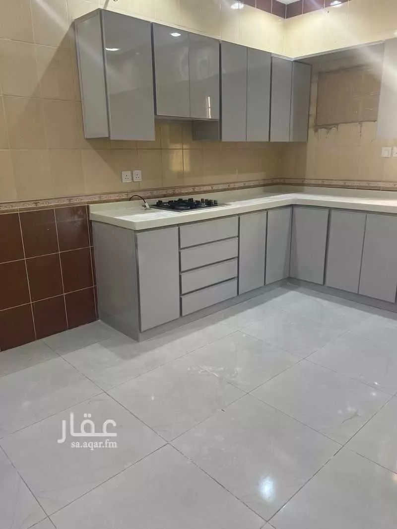 شقة 5 غرف في السنابل 4