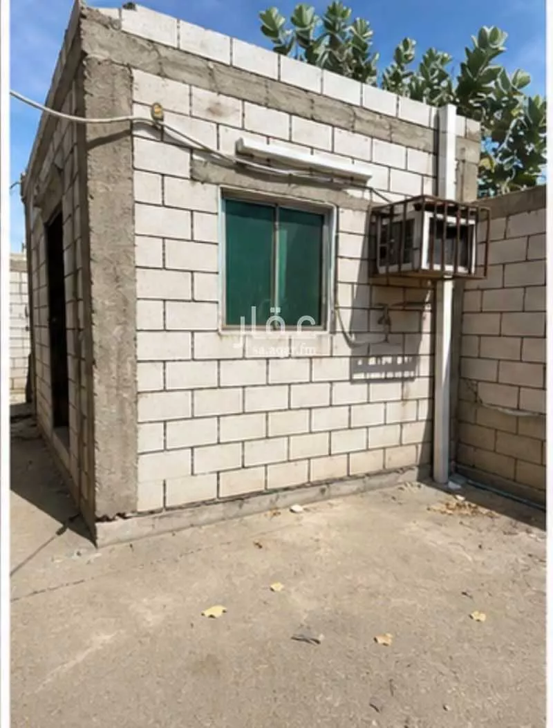 مستودع 1200 م² في الساحل 3