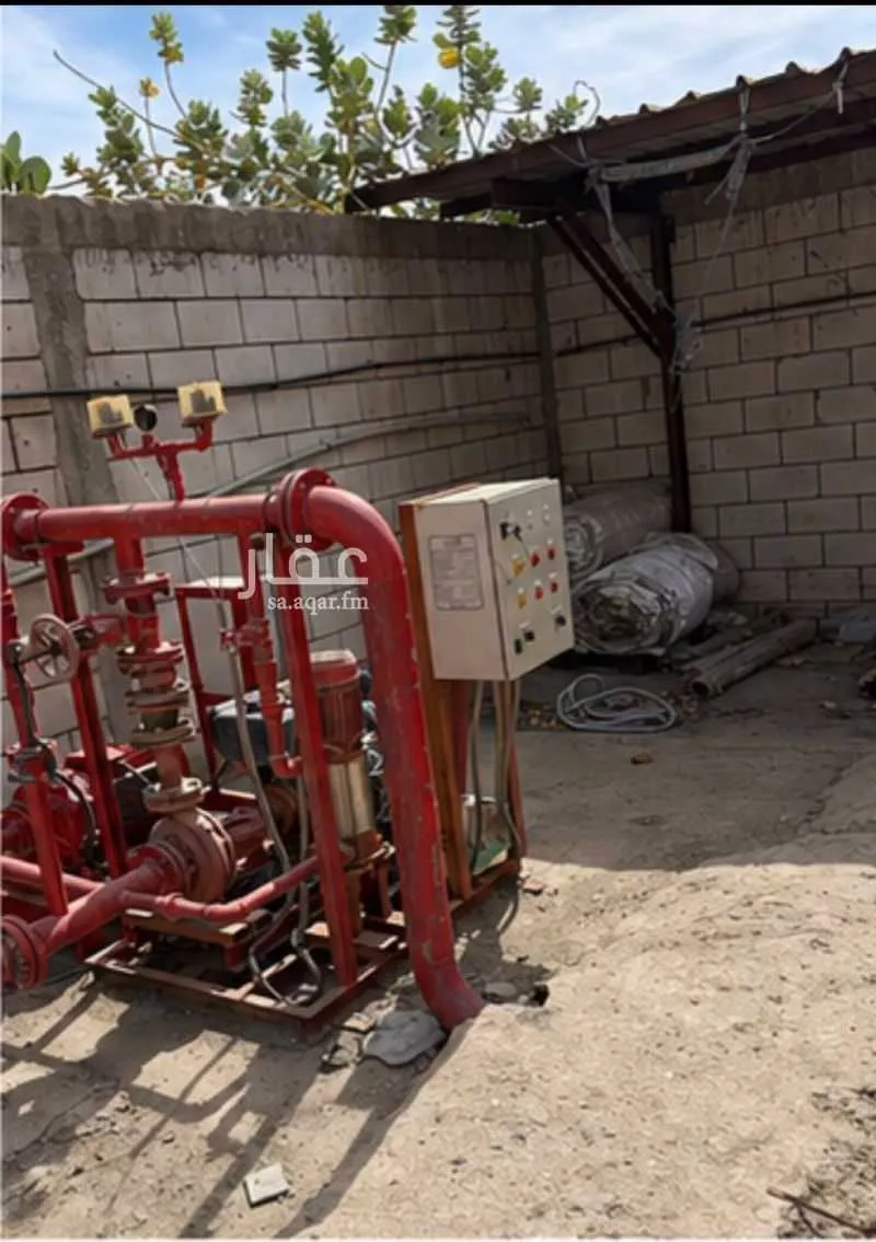 مستودع 1200 م² في الساحل 4