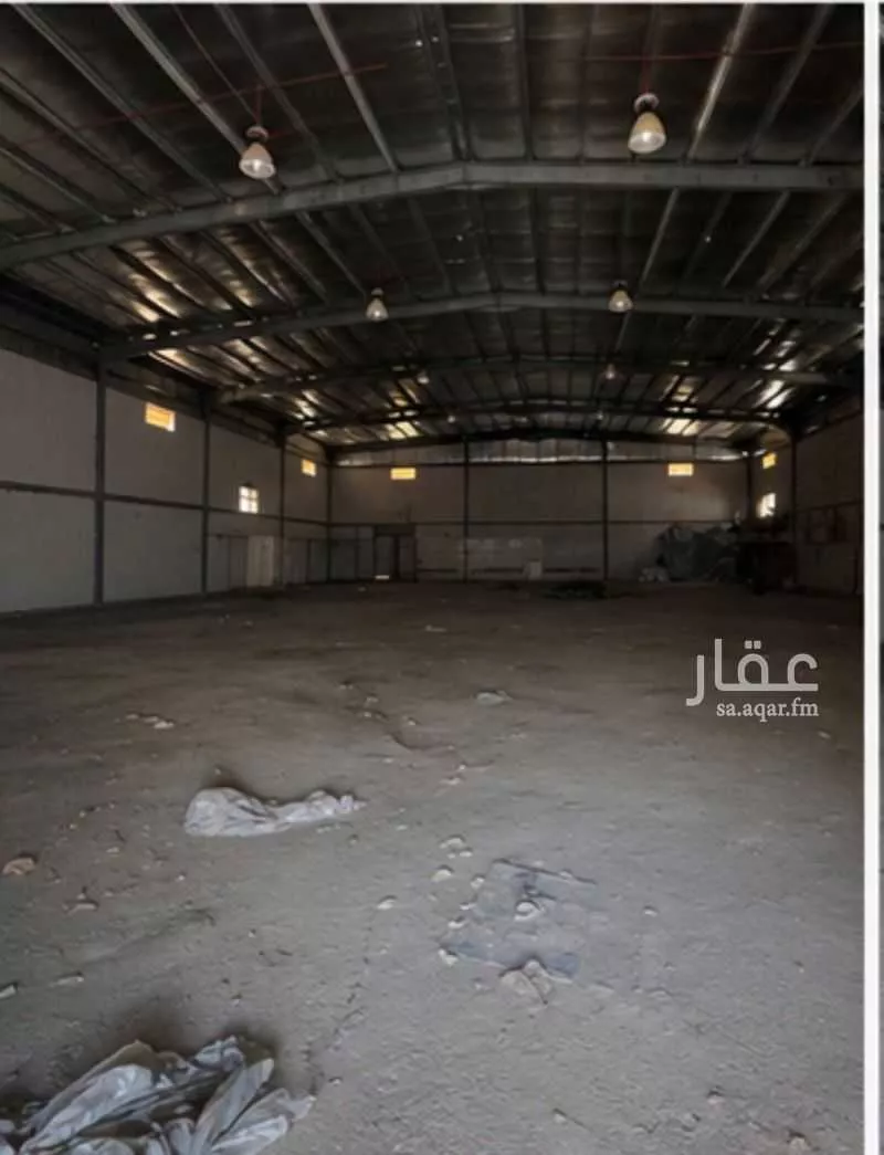مستودع 1200 م² في الساحل 7