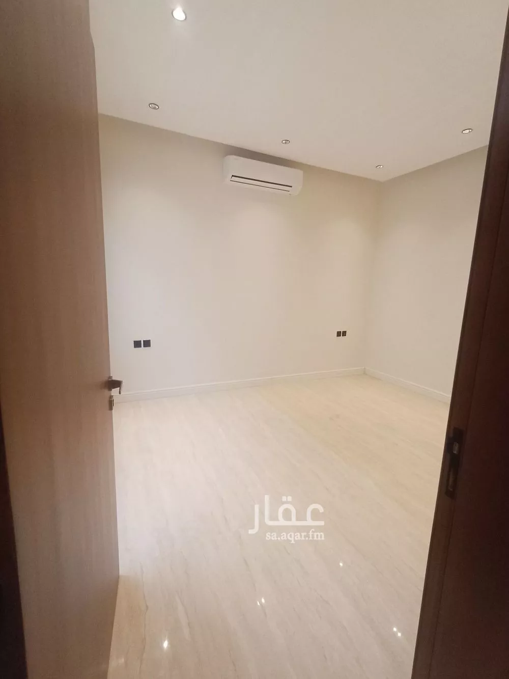 فيلا 4 غرف في النرجس 12