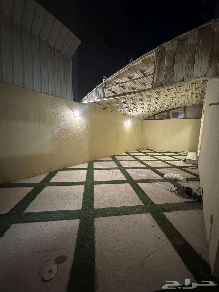 شقة 5 غرف في النور 12