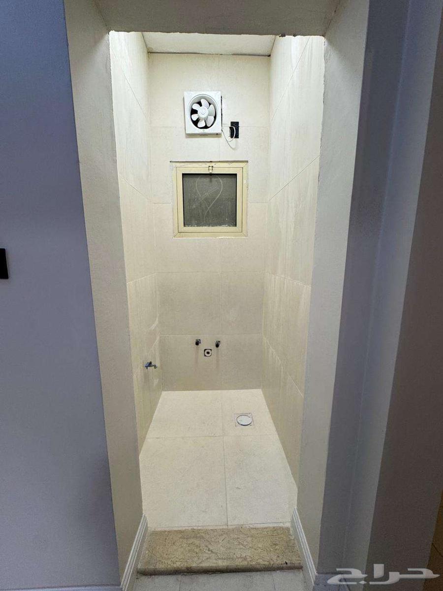 شقة 5 غرف في النور 13